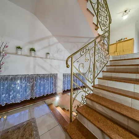 Sloneczny Dworek ゲストハウス