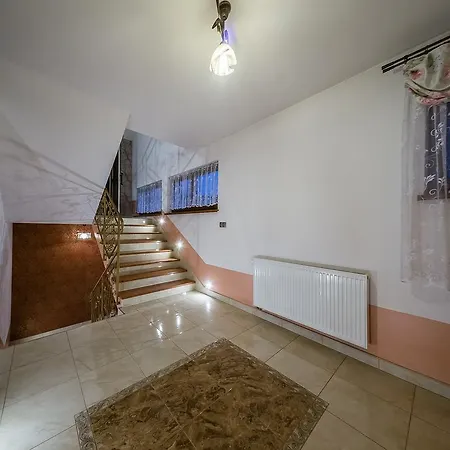 Sloneczny Dworek ゲストハウス *