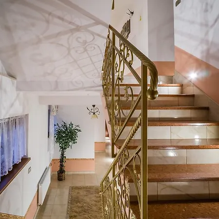 Sloneczny Dworek * ビャウィ・ドゥナイェツ