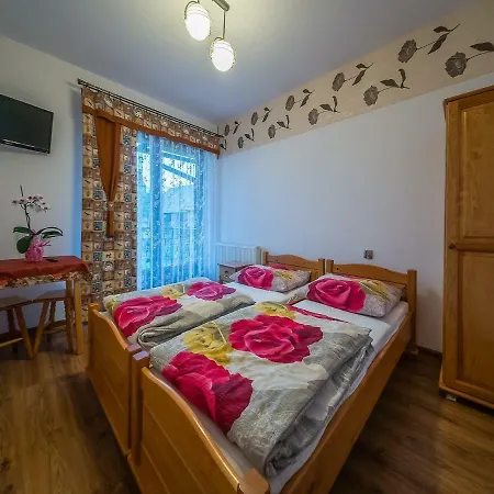 Sloneczny Dworek ゲストハウス *